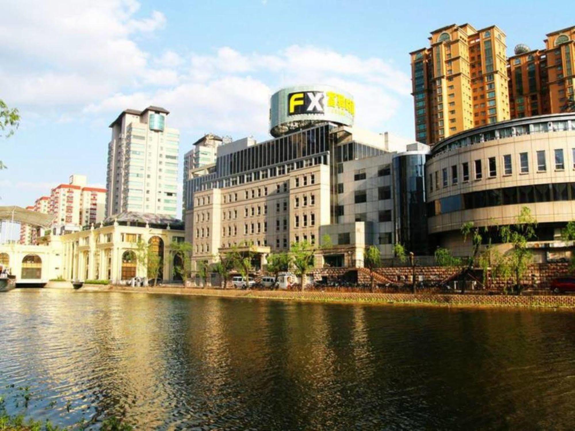 Fx Hotel Yansha Pekín Exterior foto